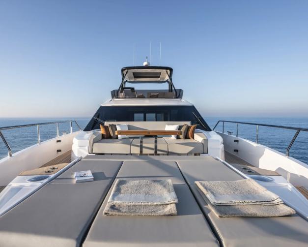 Ferretti 720-1