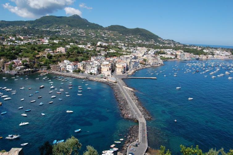 Boat excursions to Ischia-2