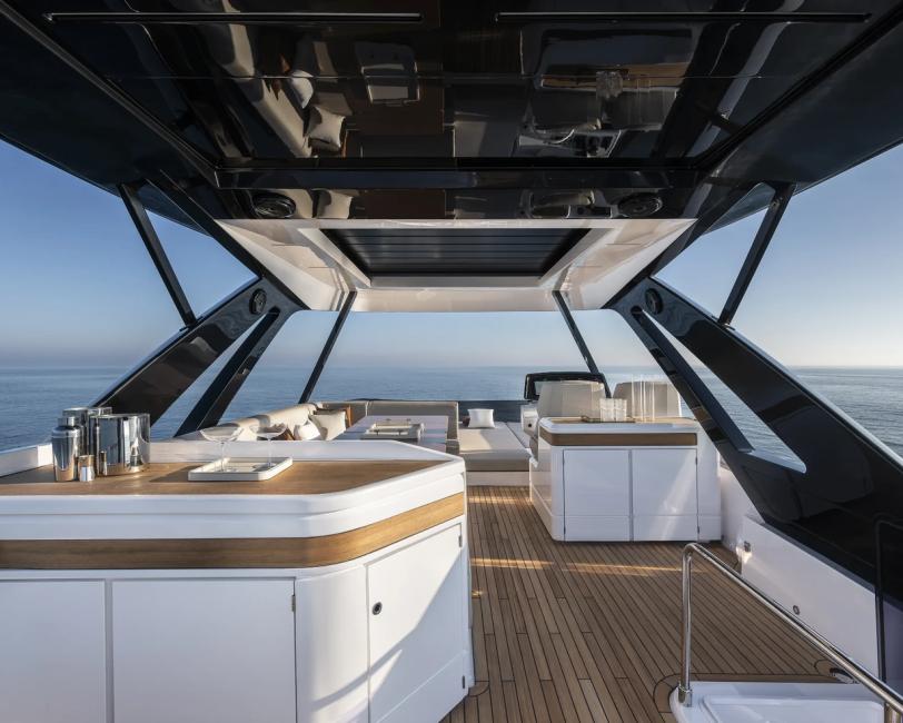 Ferretti 720-10