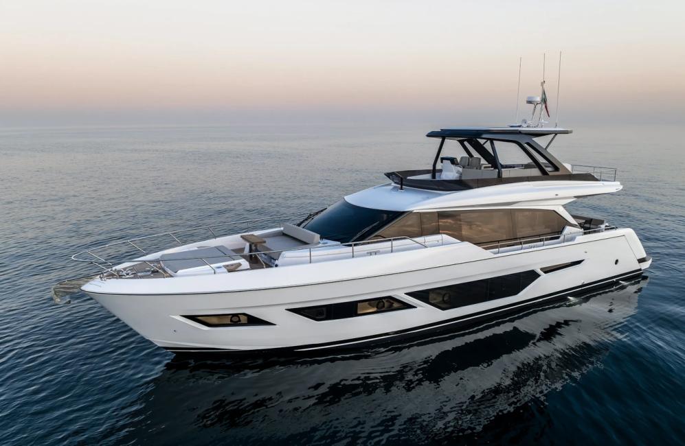 Ferretti 720-16