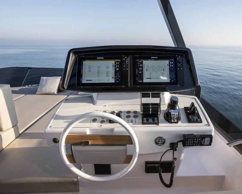 Ferretti 720-9