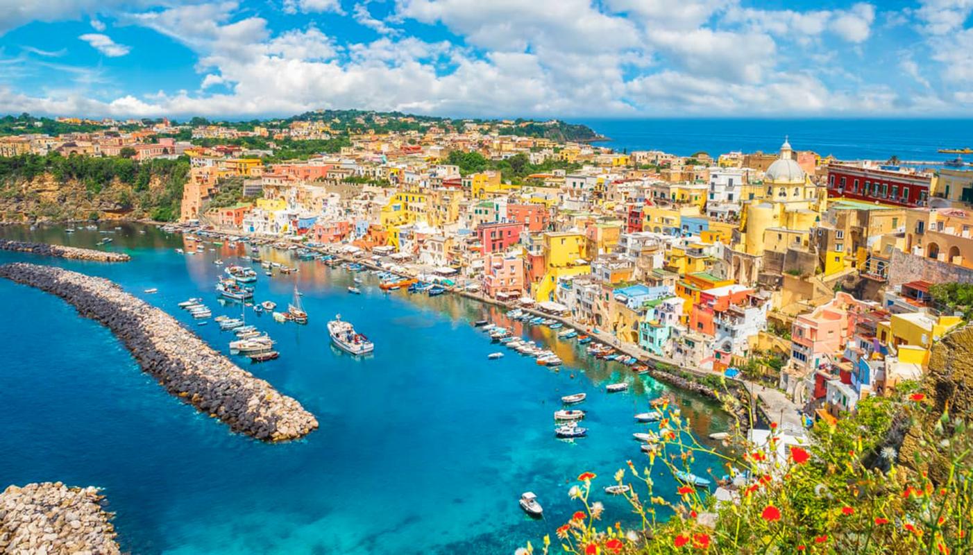 Boat excursions to Sorrento and Procida